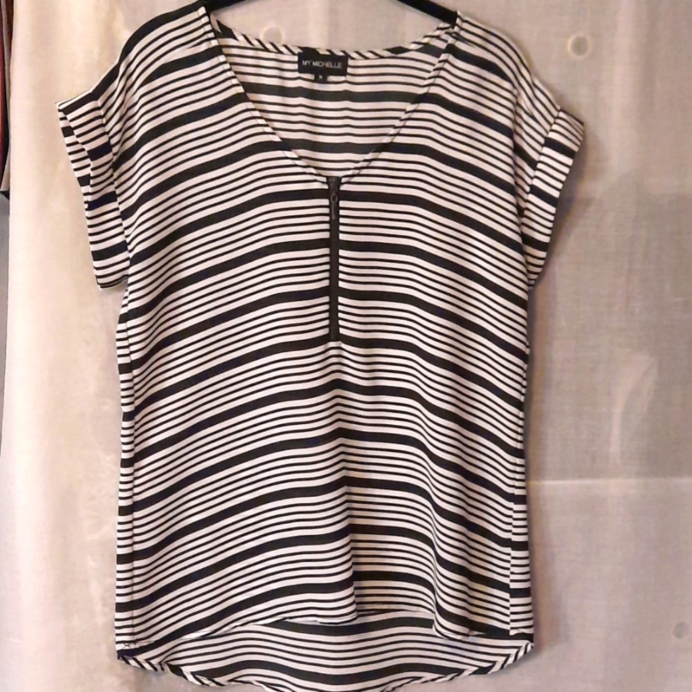 White w/black stripes